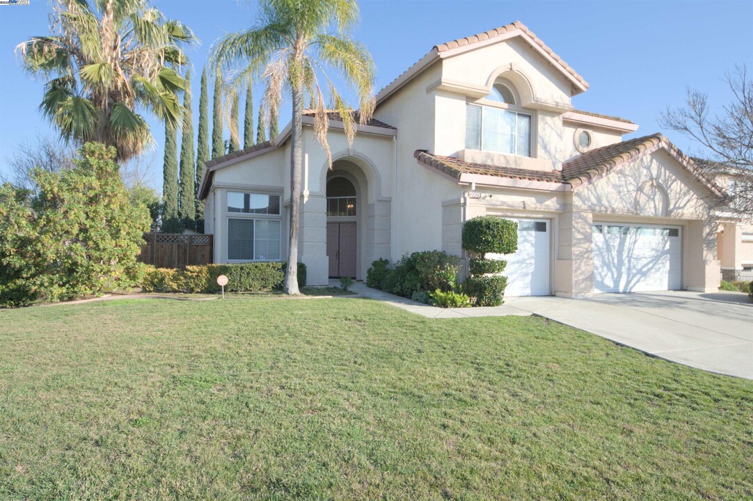 2003 Barkwood Ct in Antioch, CA - Building Photo