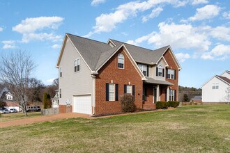 3400 McGee Cove in Thompson's Station, TN - Building Photo - Building Photo