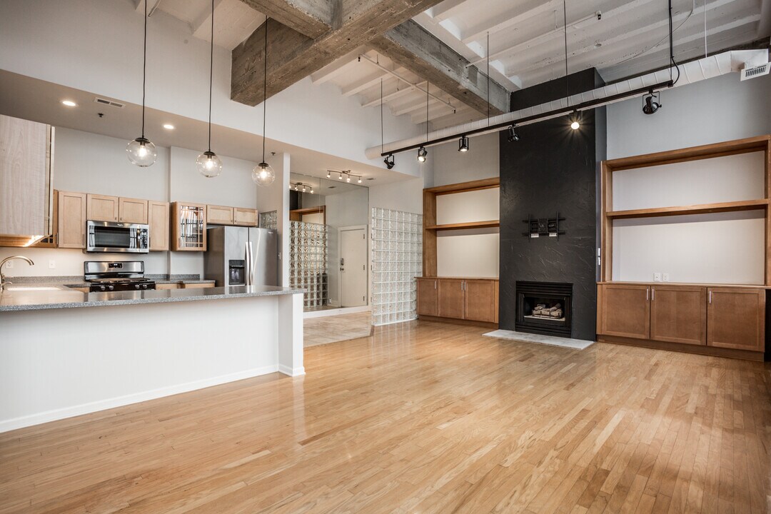 611 N Park Ave in Indianapolis, IN - Building Photo