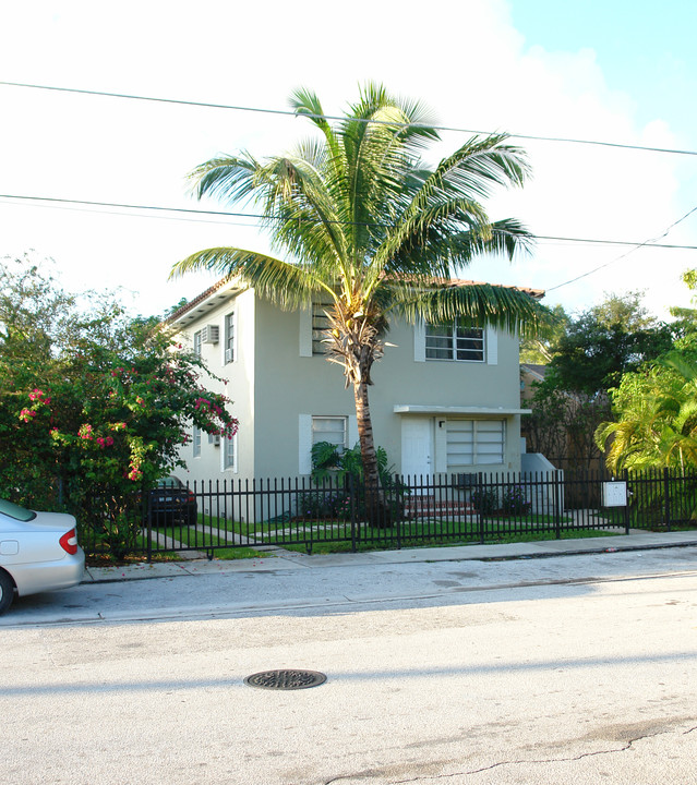 514 NE 68th St in Miami, FL - Foto de edificio