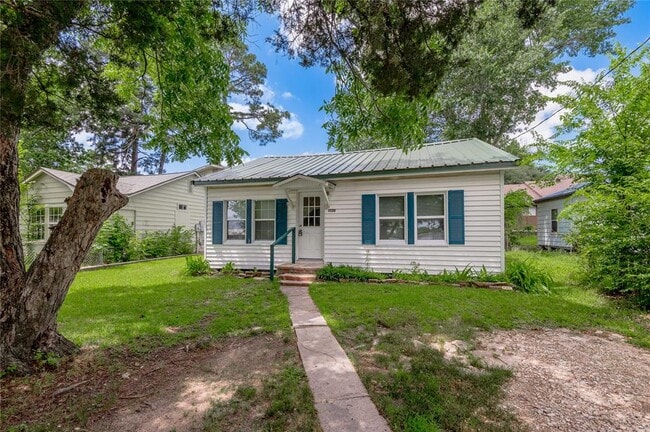property at 1320 22nd St