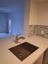 401 SE 10th St in Dania Beach, FL - Building Photo - Building Photo