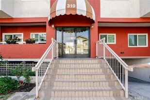 310 E Providencia Ave, Unit 108 in Burbank, CA - Building Photo