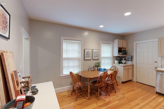 14 Mount Auburn St in Cambridge, MA - Foto de edificio - Building Photo