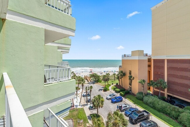 7000 N Ocean Blvd in Myrtle Beach, SC - Foto de edificio - Building Photo