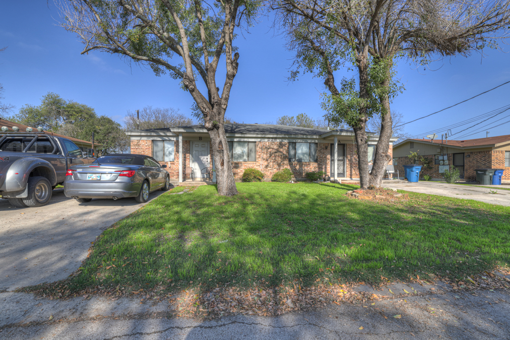 226 Redbud Ln in New Braunfels, TX - Building Photo