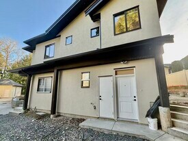 7479-149A 149a St in Surrey, BC - Building Photo