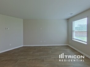 1071 Bluecoat Cir in Hampton, GA - Building Photo - Building Photo