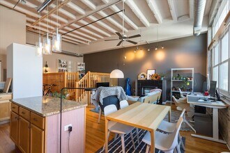 1834 Ridge Ave, Unit 122 in Evanston, IL - Building Photo - Building Photo