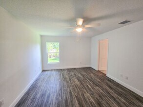 1835 38th Ln in Vero Beach, FL - Building Photo - Building Photo