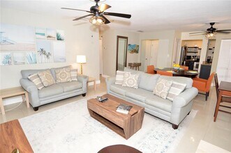 3873 Pompano Dr SE in St. Petersburg, FL - Building Photo - Building Photo