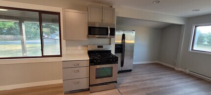 10051 Magnolia St NW in Coon Rapids, MN - Building Photo - Building Photo