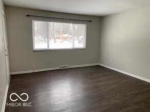 1272 N Ridgeview Dr in Indianapolis, IN - Building Photo - Building Photo