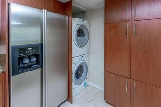 4151 N Haverhill Rd in West Palm Beach, FL - Building Photo - Building Photo