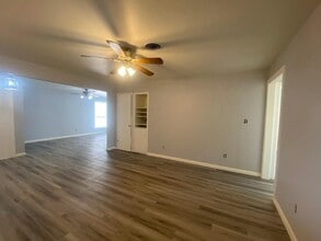 426 E 50th St in Odessa, TX - Building Photo - Building Photo