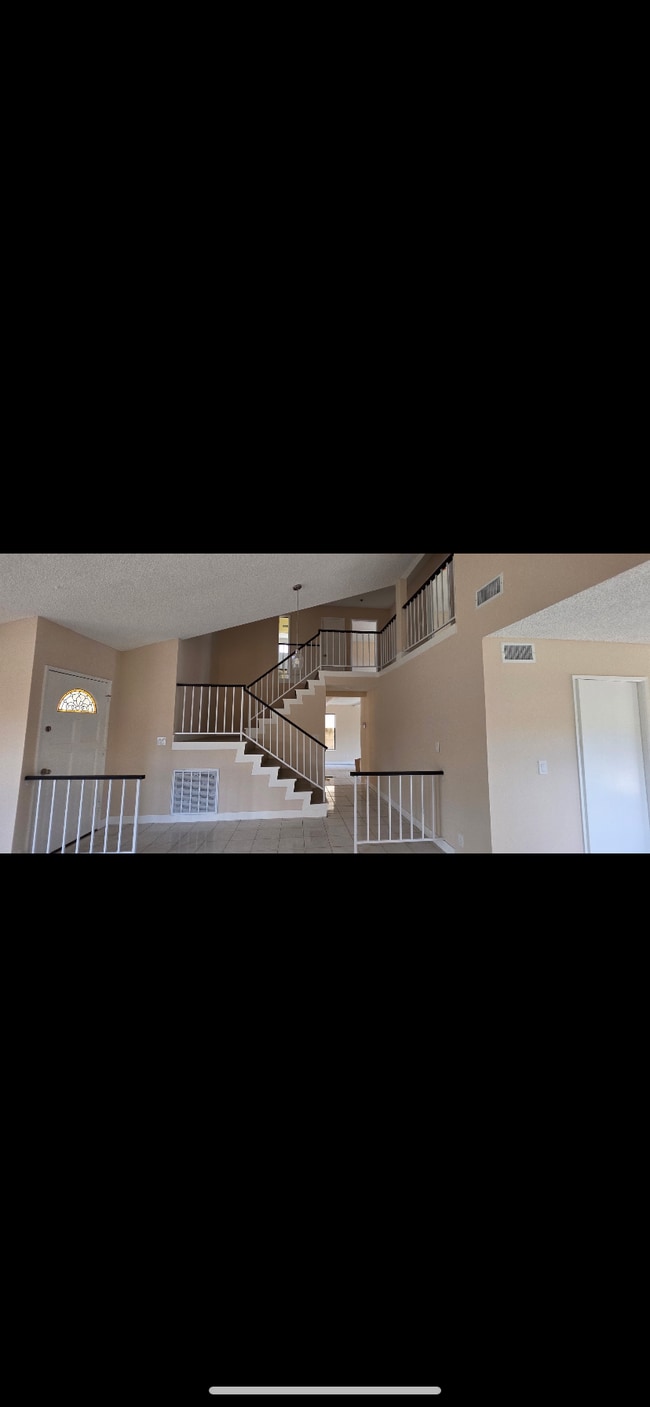 7700 Oso Ave in Winnetka, CA - Building Photo - Building Photo