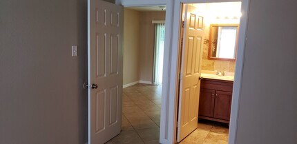 7434 Mountain Oak Trail in Live Oak, TX - Building Photo - Building Photo