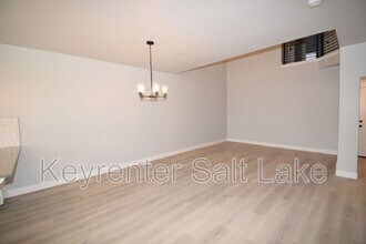 4308 W Rex Peak Way in Herriman, UT - Building Photo - Building Photo