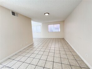 3655 Kolendo Ct in Las Vegas, NV - Building Photo - Building Photo