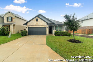 1240 Loma Rnch in Canyon Lake, TX - Foto de edificio - Building Photo