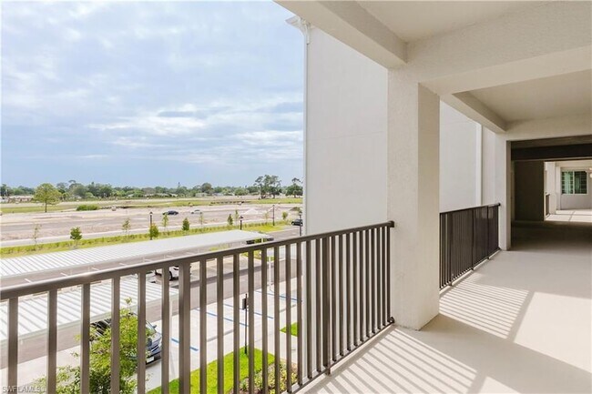 18461 Copperhead Ct, Unit 436 in Lehigh Acres, FL - Building Photo - Building Photo