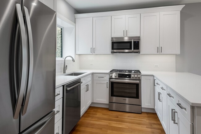 4624 N Ashland Ave, Unit 2S in Chicago, IL - Foto de edificio - Building Photo