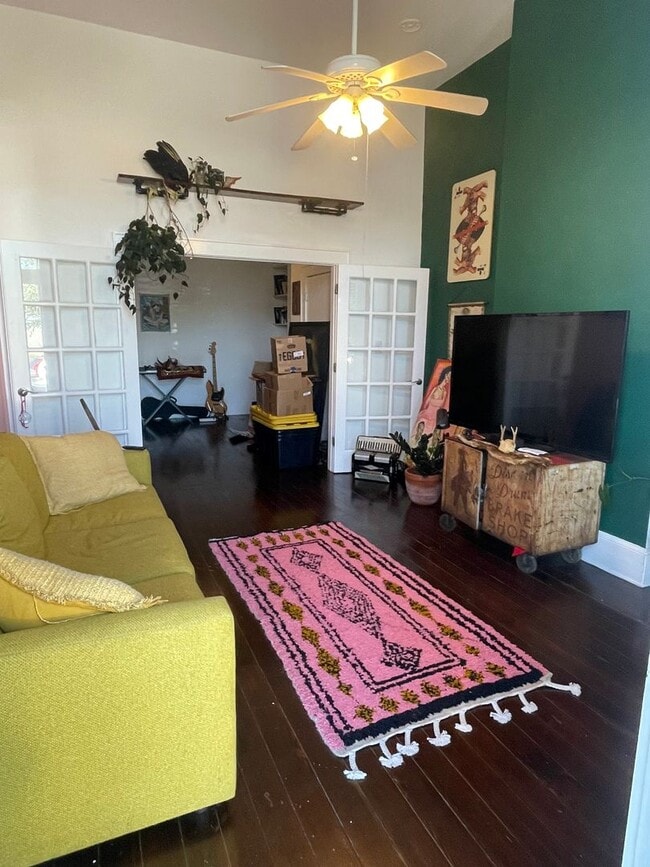 property at 1440-1440 N Roman St