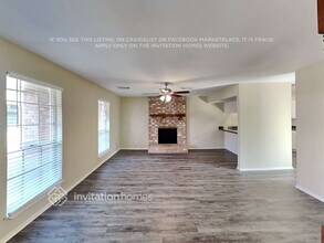 2022 Oak Shores Dr in Humble, TX - Foto de edificio - Building Photo