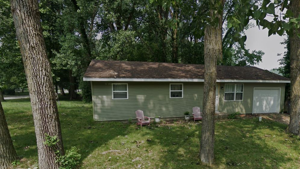 1629 S Redwood Rd in Warsaw, IN - Building Photo