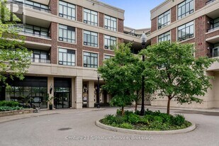 2396-2396 Major MacKenzie Dr W in Vaughan, ON - Building Photo