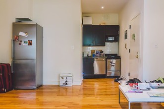 228 E 84th St-Unit -#D3 in New York, NY - Building Photo - Building Photo