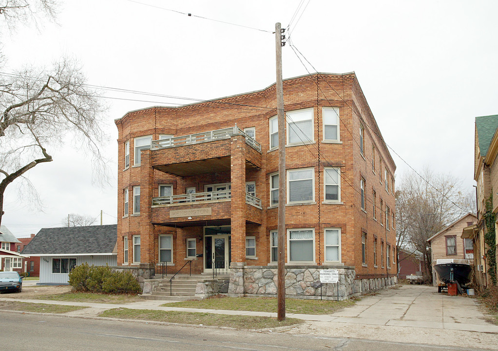 1249 Peck St in Muskegon, MI - Building Photo