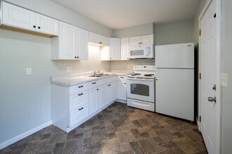 50-62-62 East St in Schaghticoke, NY - Building Photo - Building Photo