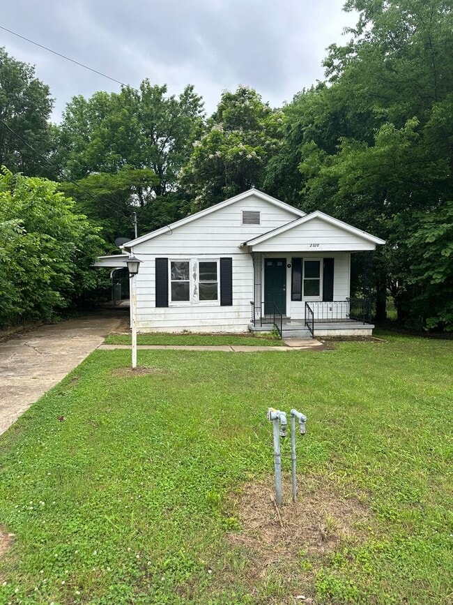 property at 2320 Baldwin St
