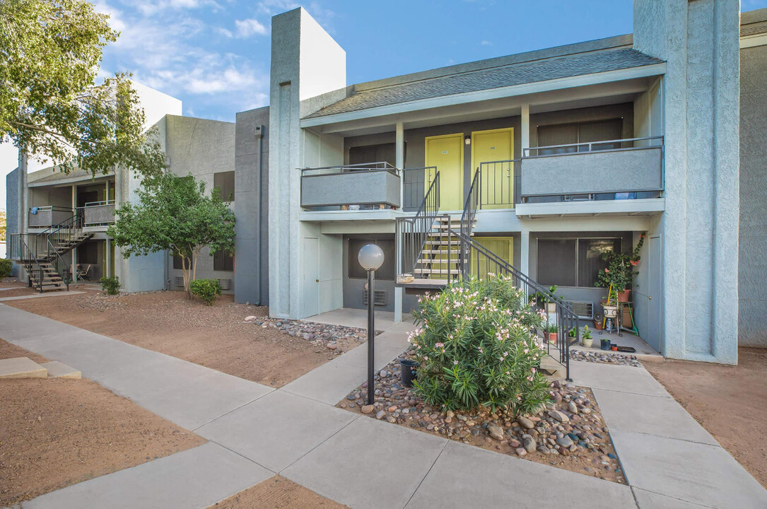 Sage Canyon in Tucson, AZ - Building Photo