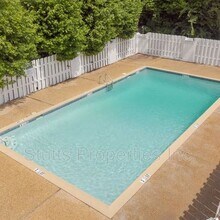 Fountainbleu Apartment II in Florence, AL - Building Photo - Building Photo