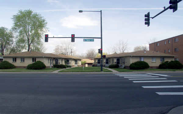 East Yale Town Homes in Denver, CO - Foto de edificio - Building Photo