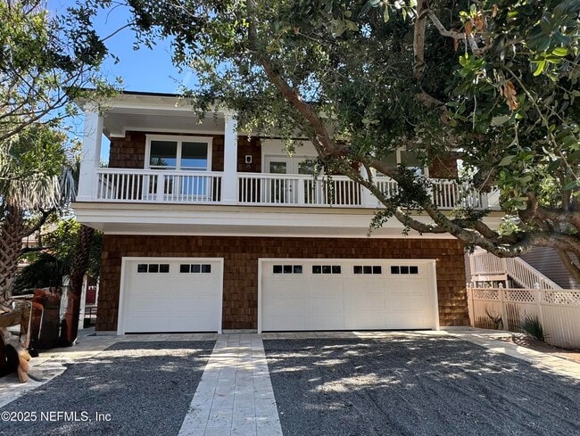 property at 204 Walnut St