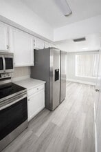 8273 Cascade Oaks Dr in Orlando, FL - Building Photo - Building Photo