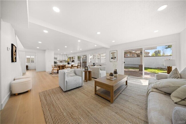 13742 Onkayha Cir in Irvine, CA - Building Photo - Building Photo