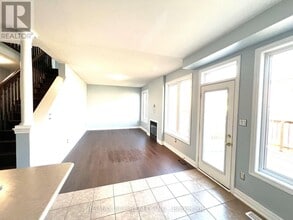 23 Grayleaf Dr in Whitchurch-Stouffville, ON - Building Photo - Building Photo