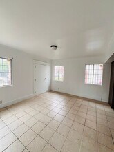 1738 W 38th St in Los Angeles, CA - Building Photo - Building Photo