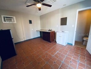 9718 N Nebraska Ave in Tampa, FL - Building Photo - Building Photo