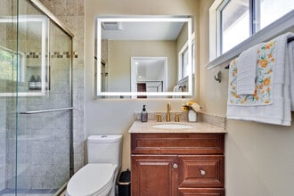 6468 Pfeiffer Ranch Rd in San Jose, CA - Foto de edificio - Building Photo