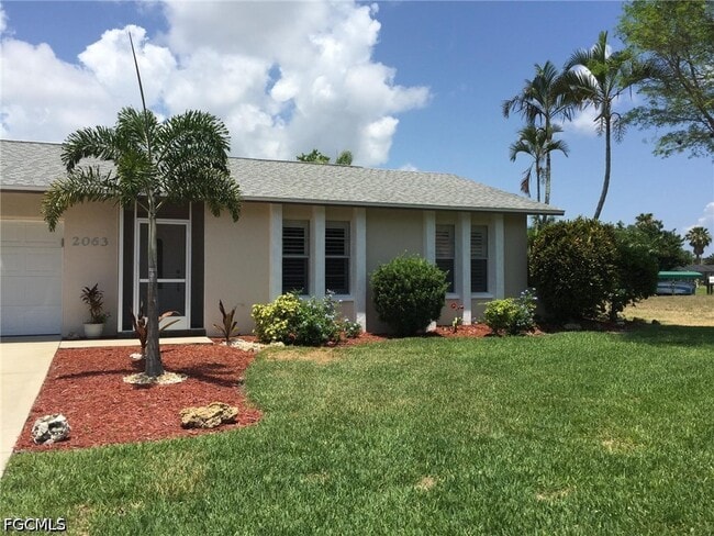 2063 Ottersrest Ln in Cape Coral, FL - Building Photo - Building Photo