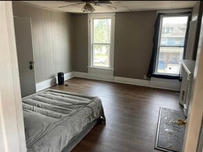 423 N Front St, Unit Apt 1 in Wheeling, WV - Building Photo - Building Photo