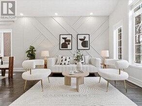 2355 Woodridge Way in Oakville, ON - Building Photo - Building Photo