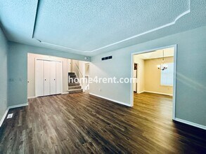 10595 Gillette St in Lenexa, KS - Building Photo - Building Photo