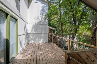 2217 N Crossover Rd in Fayetteville, AR - Building Photo - Building Photo