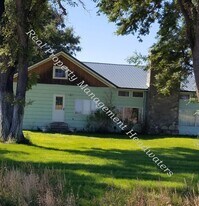 47 Riley Rd in Townsend, MT - Building Photo